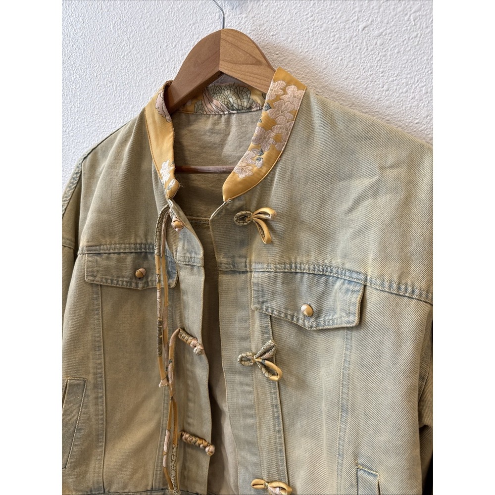 Denim Jacket With Floral Embellished Collar And Button Detail Women's Size M - Picture 2 of 12